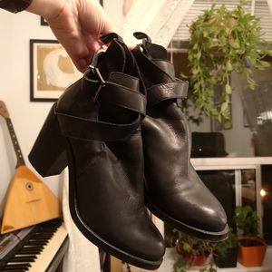 Vintage Spanish leather black heeled boots